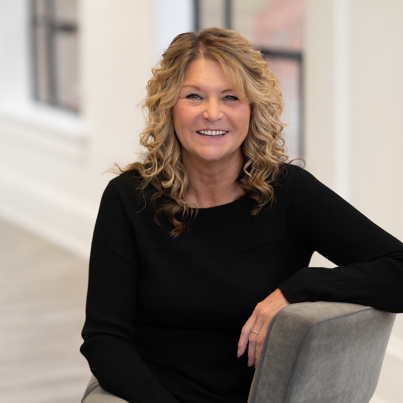 Photo of Dawn Hughes